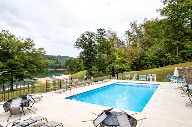 560 Summer Cir, Lafollette, TN 37766