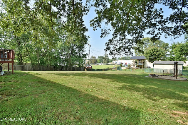 615 Mary St, Russellville, TN 37860 - view of yard