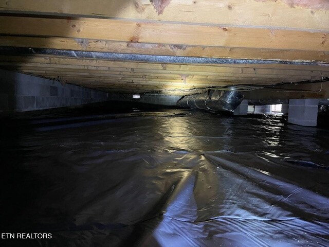 834 Hinkle Estates Dr, Seymour, TN 37865 - view of inside crawl space
