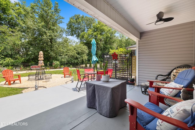 151 Utsesti Way, Loudon, TN 37774 - view of patio / terrace with outdoor dining area and a ceiling fan