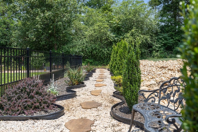 151 Utsesti Way, Loudon, TN 37774 - view of yard