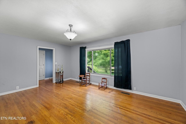1239 Dossett St, Athens, TN 37303 - photo 5