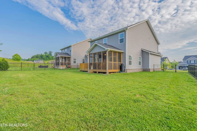 102 Deerberry Ln, Oak Ridge, TN 37830 - back of property with a sunroom