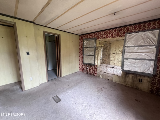 1311 Old Union Rd, Hilham, TN 38568 - unfurnished room with carpet and wooden walls
