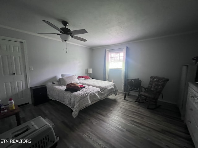 151 Davis Rd, Sneedville, TN 37869 - bedroom featuring crown molding, wood finished floors, and a ceiling fan