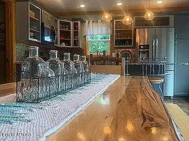 230 Silverbell Ln, Gatlinburg, TN 37738
