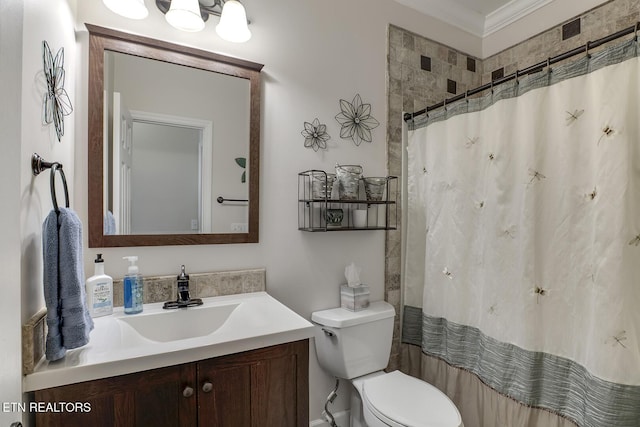 226 Oostanali Way, Loudon, TN 37774 - bathroom with toilet, vanity, a shower with curtain, and ornamental molding