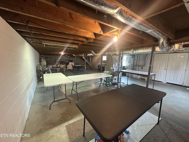 2605 Mountain View Dr, Morristown, TN 37814 - unfinished below grade area featuring concrete block wall