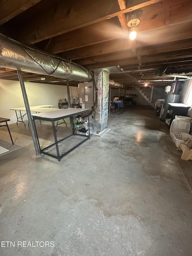2605 Mountain View Dr, Morristown, TN 37814 - unfinished below grade area featuring heating unit