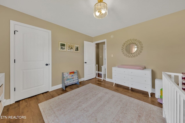 142 Breezy Ln, New Tazewell, TN 37825 - bedroom featuring wood finished floors and baseboards