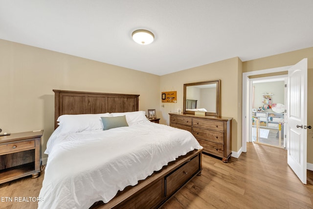 142 Breezy Ln, New Tazewell, TN 37825 - bedroom featuring light wood finished floors and baseboards