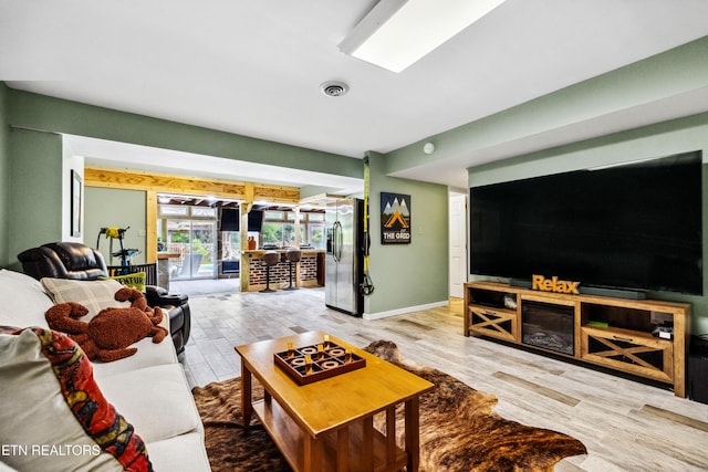 10513 River Ridge Rd, Knoxville, TN 37922 - living area with wood finished floors and baseboards
