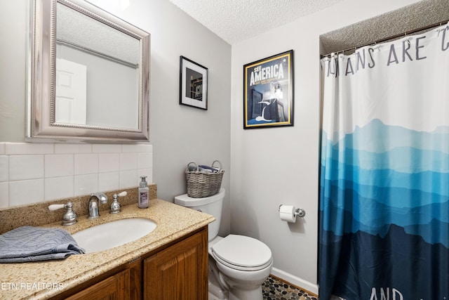 10513 River Ridge Rd, Knoxville, TN 37922 - full bath with vanity, backsplash, a textured ceiling, and a shower with shower curtain