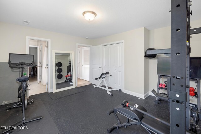 8104 Equinox Ln, Powell, TN 37849 - exercise area featuring baseboards