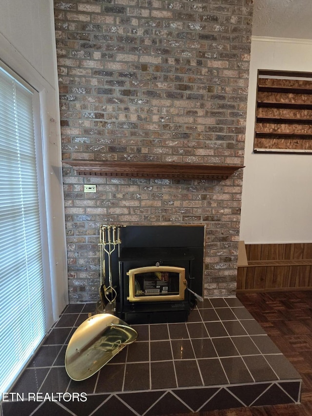 114 Verdun Rd, Oneida, TN 37841 - detailed view of wainscoting