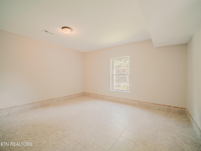 116 Deer Path Trl, Vonore, TN 37885 - unfurnished room featuring baseboards