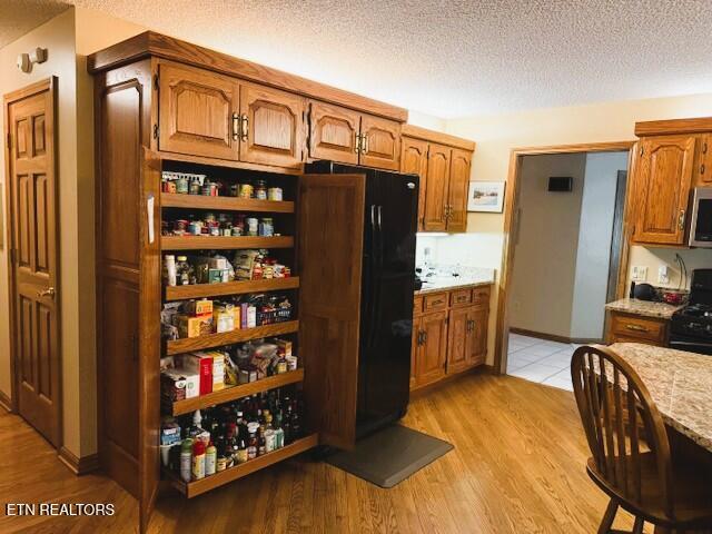 128 Cathedral Dr, Crossville, TN 38558 - view of pantry