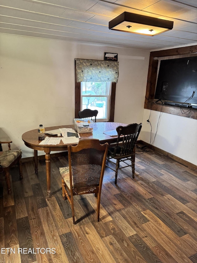 2395 Howard Rd, Bybee, TN 37713 - dining space with wood finished floors and baseboards