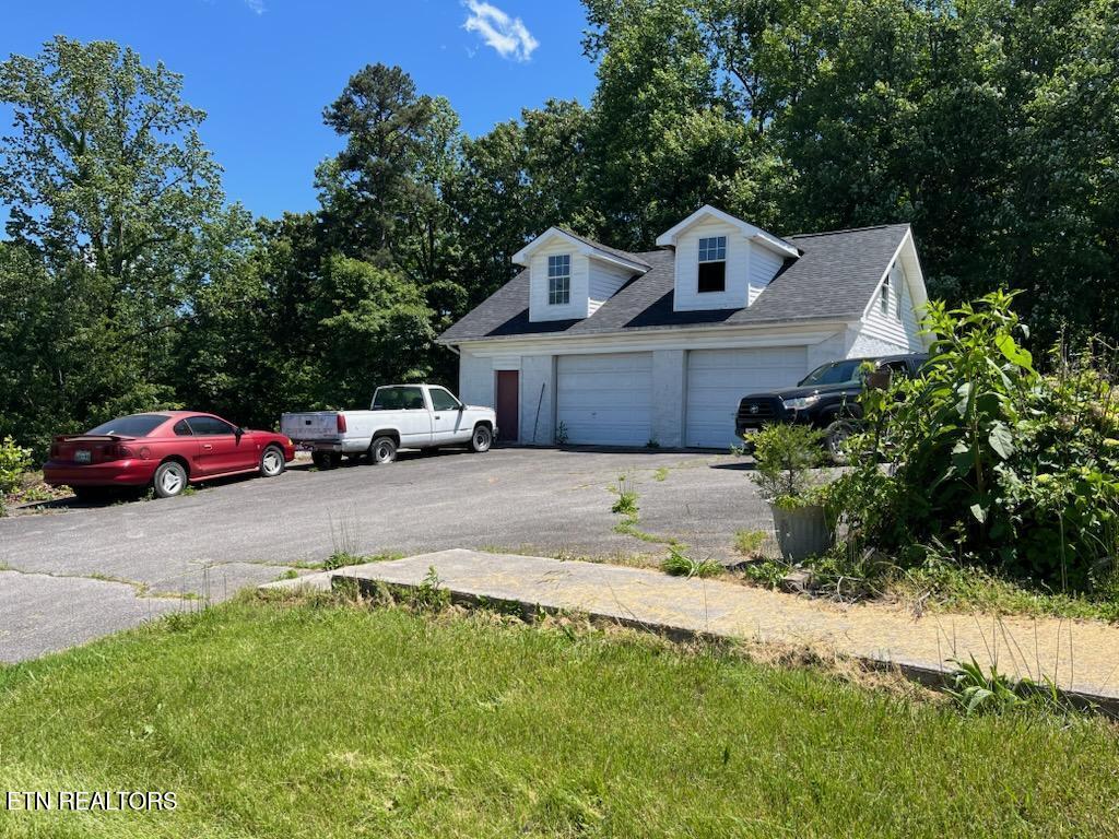165 Bud Hatmaker Ln, Lafollette, TN 37766 - exterior space