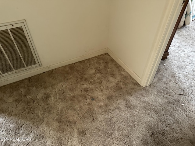 165 Bud Hatmaker Ln, Lafollette, TN 37766 - detailed view of carpet flooring