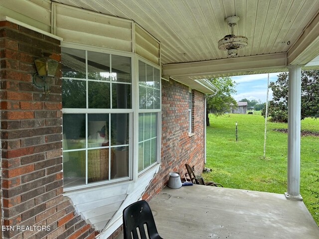 165 Bud Hatmaker Ln, Lafollette, TN 37766 - view of patio