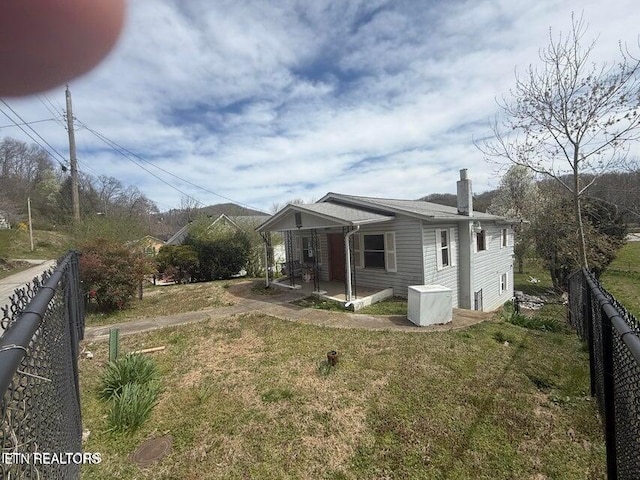411 Hen Valley Rd, Oliver Springs, TN 37840 - photo 2