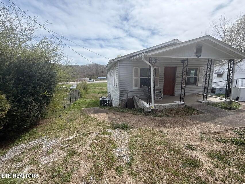 411 Hen Valley Rd, Oliver Springs, TN 37840 - photo 1