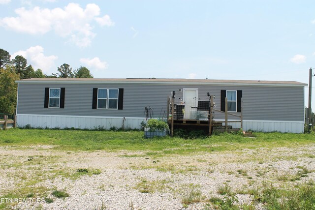 831 Fritzsche, Jamestown, TN 38556 - view of front of home featuring a deck