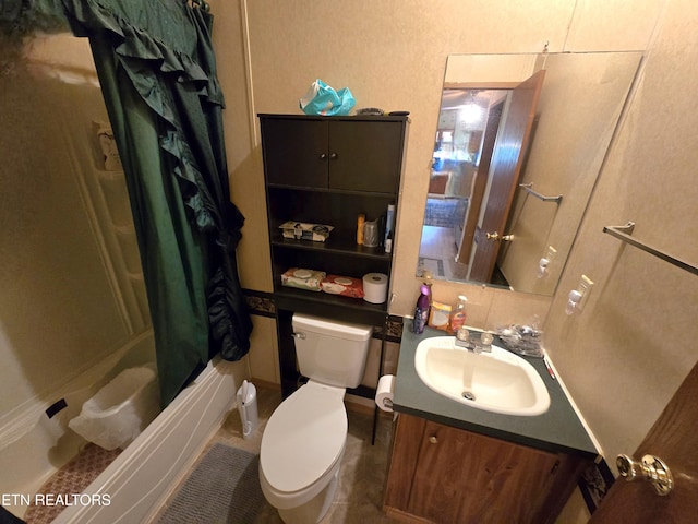 417 Ely Town Rd, Dryden, VA 24243 - bathroom featuring toilet, vanity, and shower / tub combo with curtain