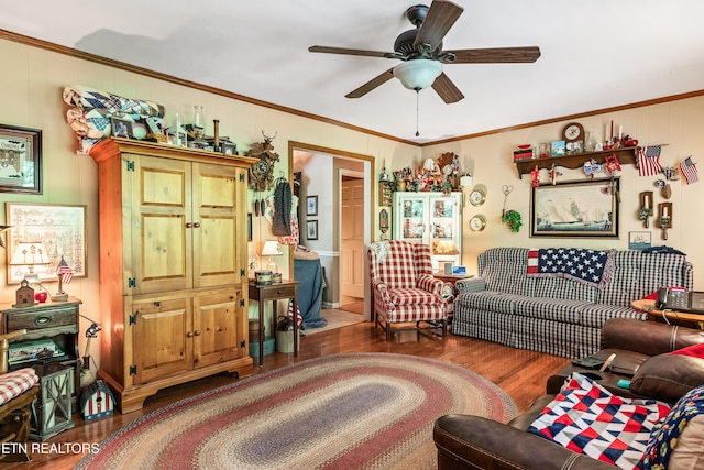 314 Longview Dr, Wartburg, TN 37887 - living area with wood finished floors, ceiling fan, and crown molding
