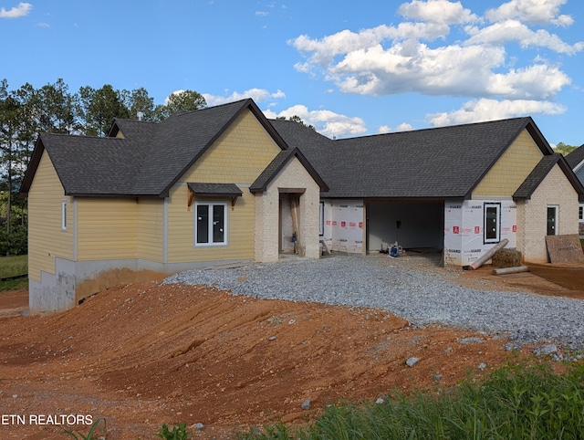 342 Enclave Way, Kingston, TN 37763 - view of front of home featuring driveway, roof with shingles, and a garage