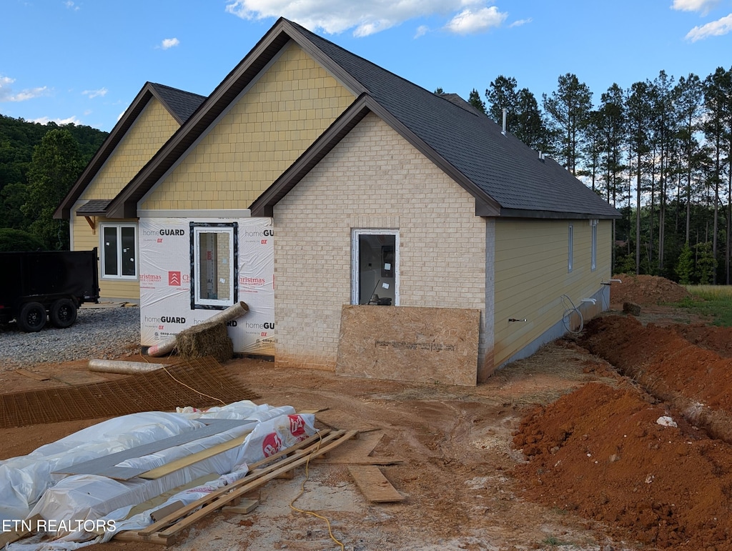 342 Enclave Way, Kingston, TN 37763 - view of front of house with brick siding