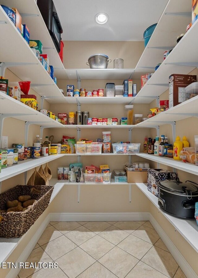 3292 Moss Arcott Rd, Celina, TN 38551 - view of pantry