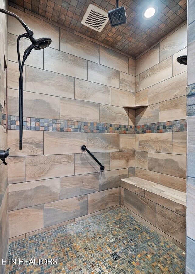 3292 Moss Arcott Rd, Celina, TN 38551 - full bath featuring tiled shower