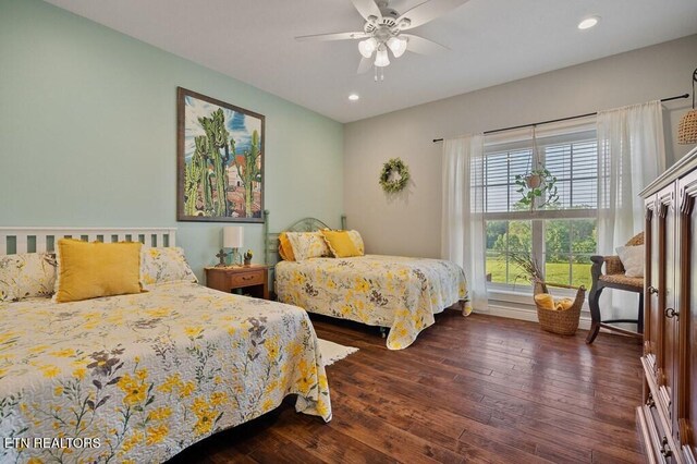 3292 Moss Arcott Rd, Celina, TN 38551 - bedroom featuring hardwood / wood-style flooring, recessed lighting, and ceiling fan