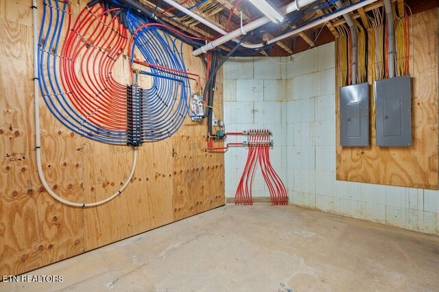 3292 Moss Arcott Rd, Celina, TN 38551 - unfinished basement with electric panel