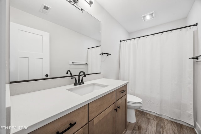 1007 Wigmore Way, Knoxville, TN 37932 - full bathroom featuring vanity and marble finish floors