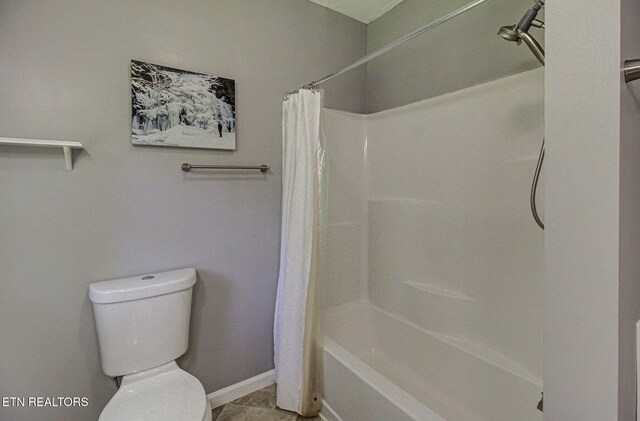 775 Middle Creek Rd, Cosby, TN 37722 - full bath featuring toilet and shower / bathtub combination with curtain