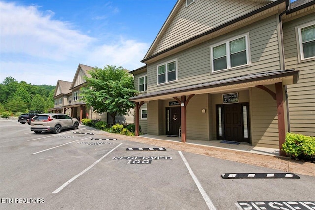 140 Broadleaf Ln Unit 100, Caryville, TN 37714 - view of uncovered parking lot