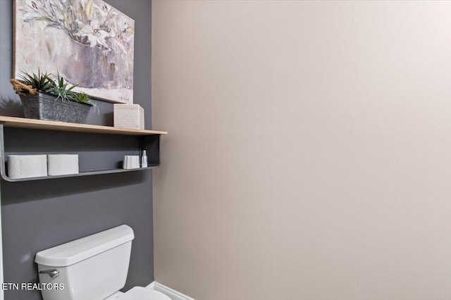 140 Broadleaf Ln Unit 100, Caryville, TN 37714 - bathroom with toilet