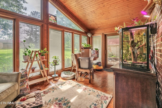 3413 N Fountaincrest Dr, Knoxville, TN 37918 - sunroom featuring lofted ceiling and wood ceiling