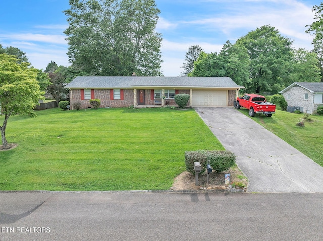 3413 N Fountaincrest Dr, Knoxville, TN 37918 - single story home featuring a garage, driveway, brick siding, and a front lawn