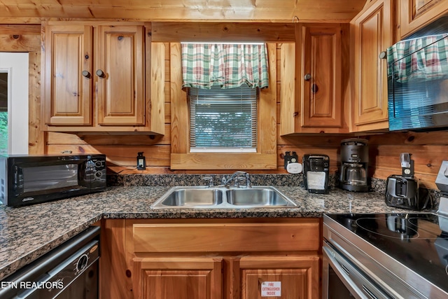 1528 Rainbow Ridge Way, Sevierville, TN 37862 - kitchen with black appliances and dark countertops
