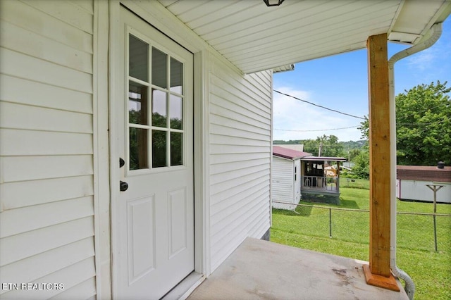 715 E Kentucky Ave, Lafollette, TN 37766 - property entrance