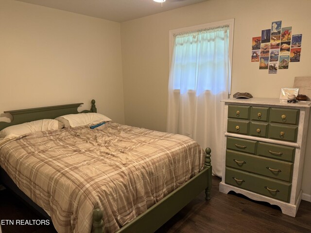 1637 Jefferson St, Morristown, TN 37814 - bedroom featuring dark wood-style floors