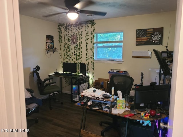 1637 Jefferson St, Morristown, TN 37814 - office with a ceiling fan and wood finished floors