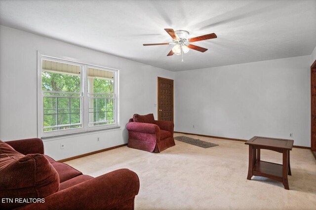 220 Lillywood Dr, Lafollette, TN 37766 - living area featuring a ceiling fan and light carpet