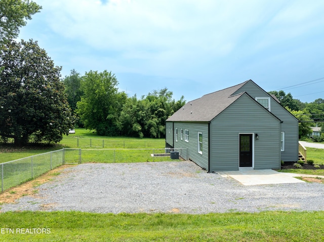 957 W Hunt Rd, Alcoa, TN 37701 - rear view of property featuring a patio area