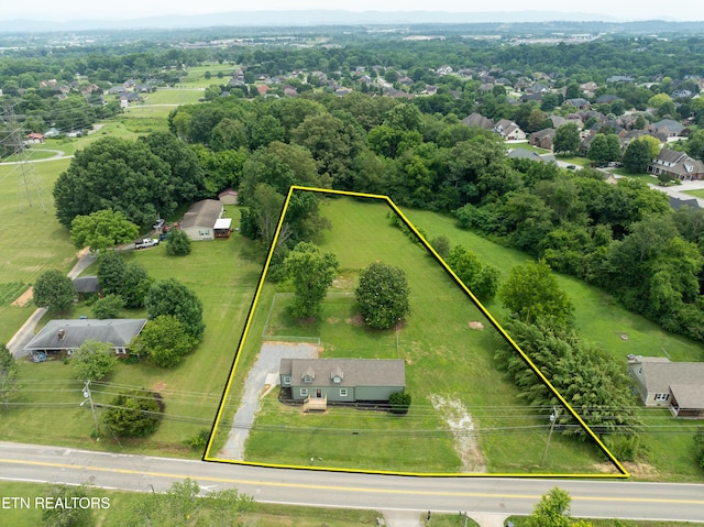 957 W Hunt Rd, Alcoa, TN 37701 - aerial overview of property's location with property boundaries highlighted