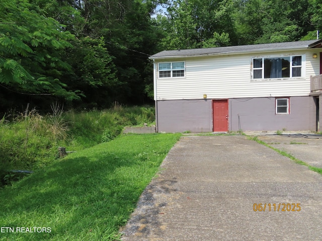 110 Dale Rd, Oakdale, TN 37829 - view of front of house with a front yard
